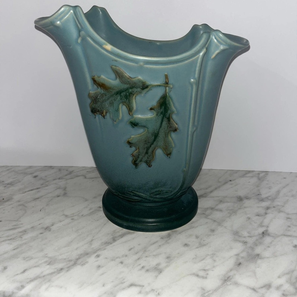 Weller Pottery Oak Leaf Vase 10.25"‎ Tall Blue